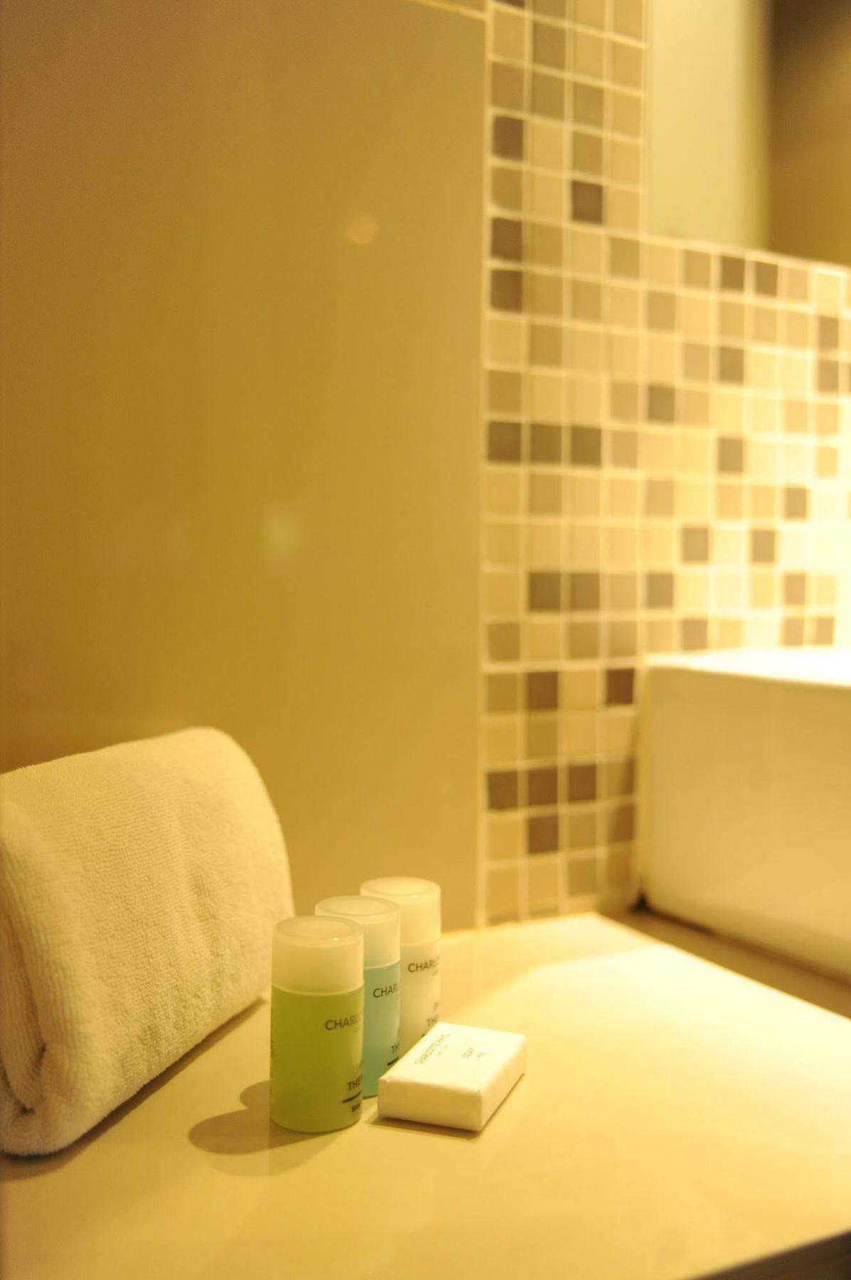 Aha Kathu Hotel Екстериор снимка