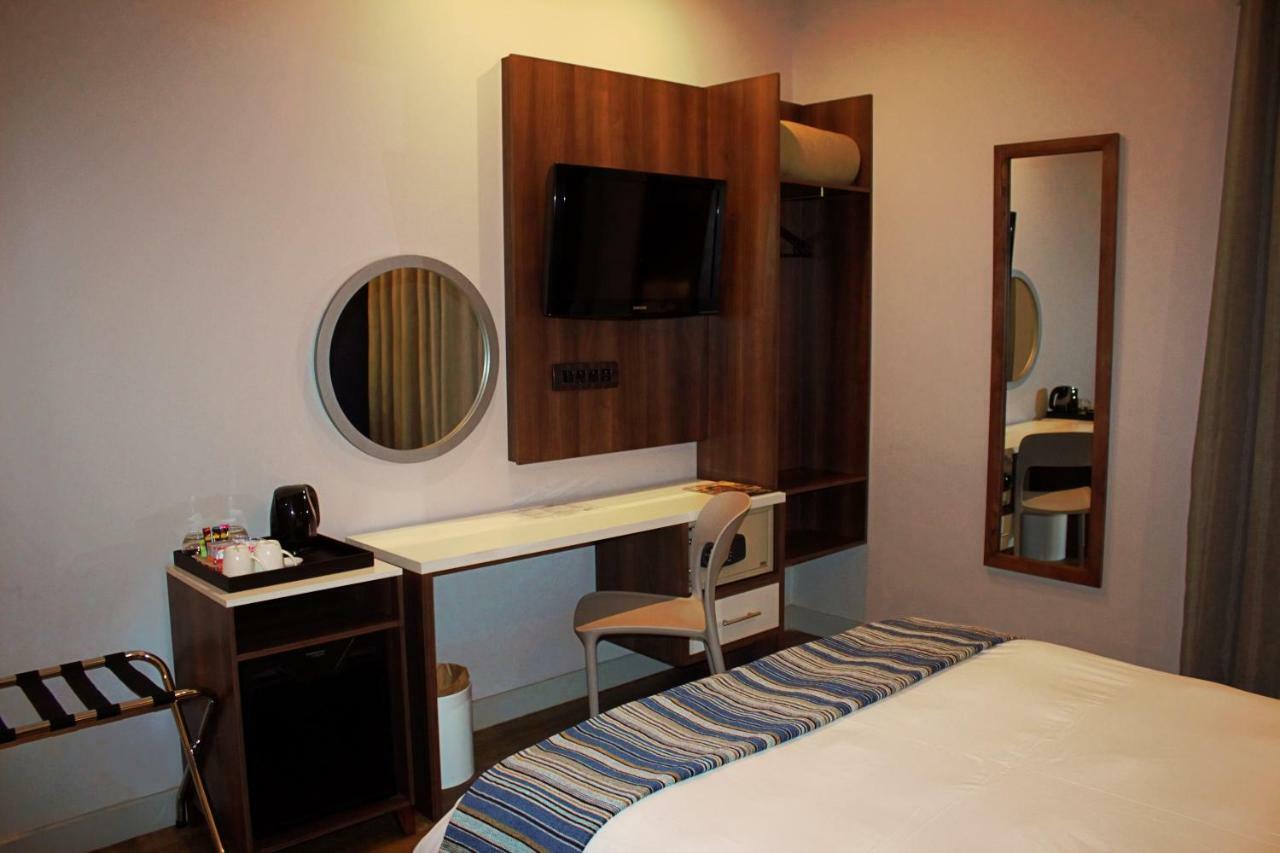 Aha Kathu Hotel Екстериор снимка
